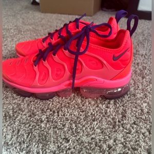 Women’s Nike air vapormax plus size 7 gently used